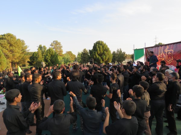 اولین سالگرد شهدای گمنام شهرستان زرند در بوستان شهدا برگزار شد (+تصاویر)