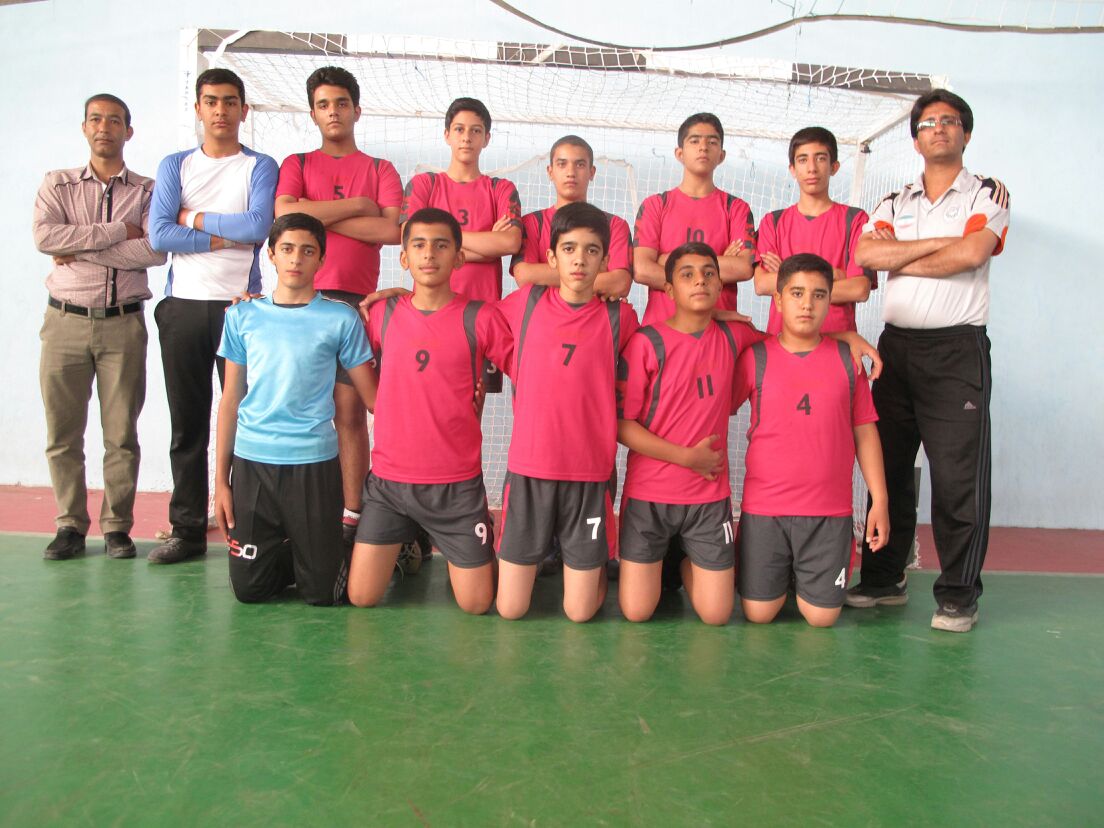 پنج دانش آموز زرندی جهت شرکت در مسابقات هندبال دانش آموزی کشور انتخاب شدند