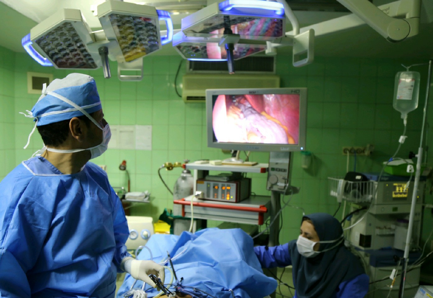 اولین عمل جراحی چاقی در بیمارستان پلیس کرمان